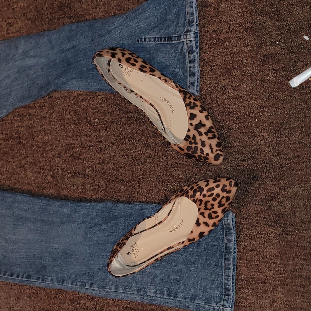 Leopard print flats